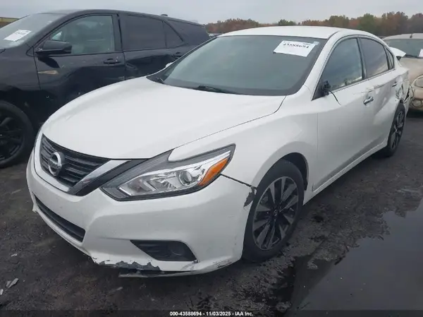 1N4AL3AP4JC262618 2018 NISSAN ALTIMA - Image 2