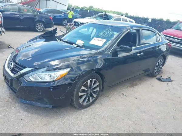 1N4AL3AP4JC263803 2018 NISSAN ALTIMA - Image 2