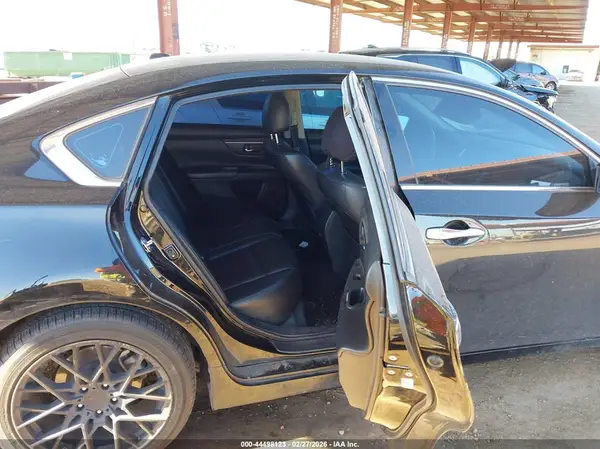 1N4AL3AP4JC264157 2018 NISSAN ALTIMA - Image 8