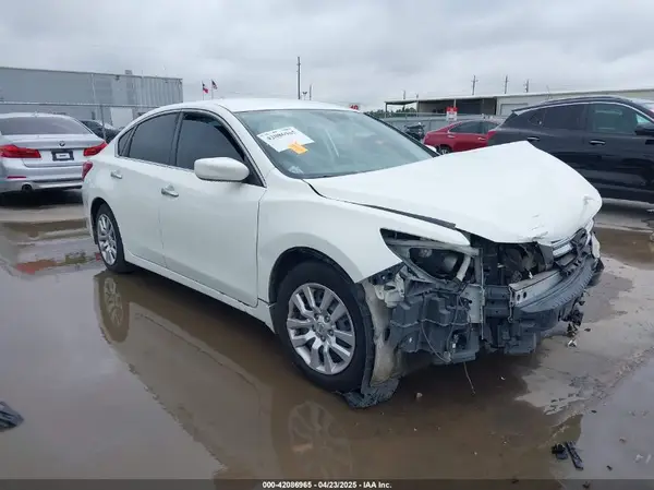 1N4AL3AP4JC264577 2018 NISSAN ALTIMA - Image 1