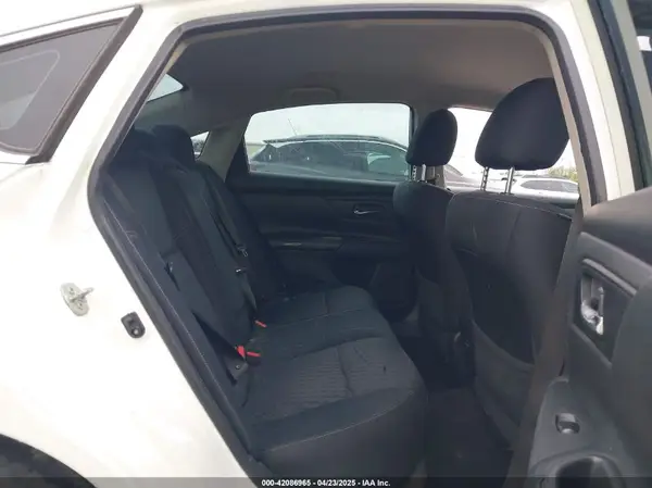 1N4AL3AP4JC264577 2018 NISSAN ALTIMA - Image 8