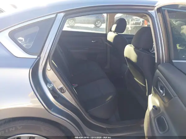 1N4AL3AP4JC268953 2018 NISSAN ALTIMA - Image 8