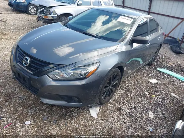 1N4AL3AP4JC270170 2018 NISSAN ALTIMA - Image 2