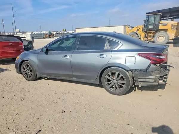 1N4AL3AP4JC270508 2018 NISSAN ALTIMA - Image 2