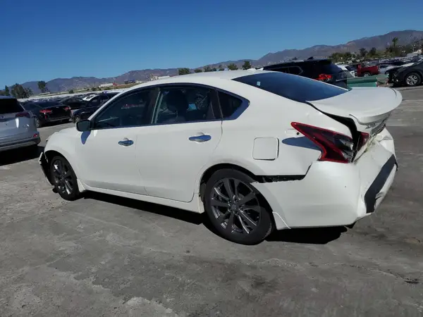 1N4AL3AP4JC271089 2018 NISSAN ALTIMA - Image 2
