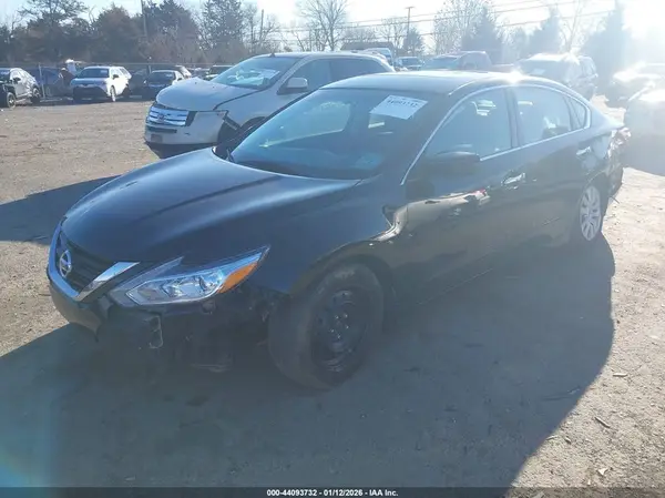 1N4AL3AP4JC275739 2018 NISSAN ALTIMA - Image 2