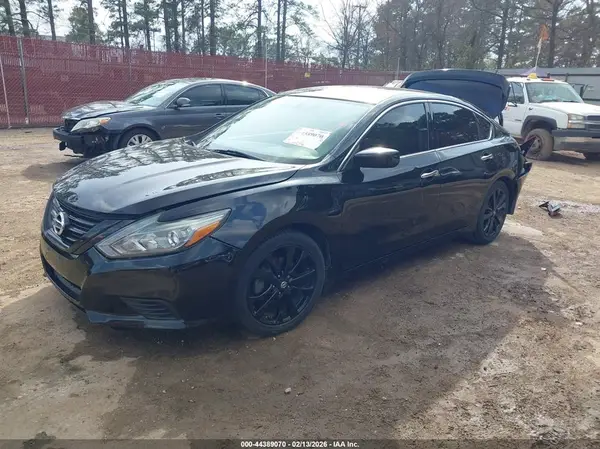 1N4AL3AP4JC277541 2018 NISSAN ALTIMA - Image 2