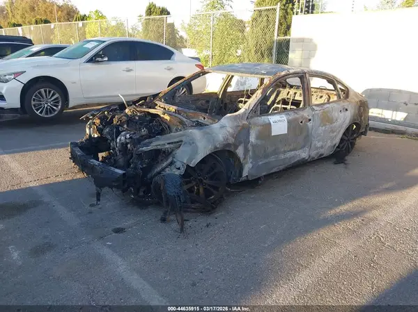 1N4AL3AP4JC277748 2018 NISSAN ALTIMA - Image 2