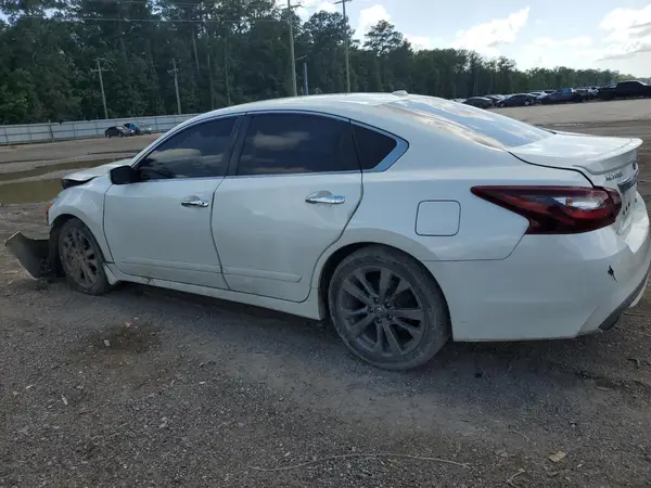 1N4AL3AP4JC278236 2018 NISSAN ALTIMA - Image 2