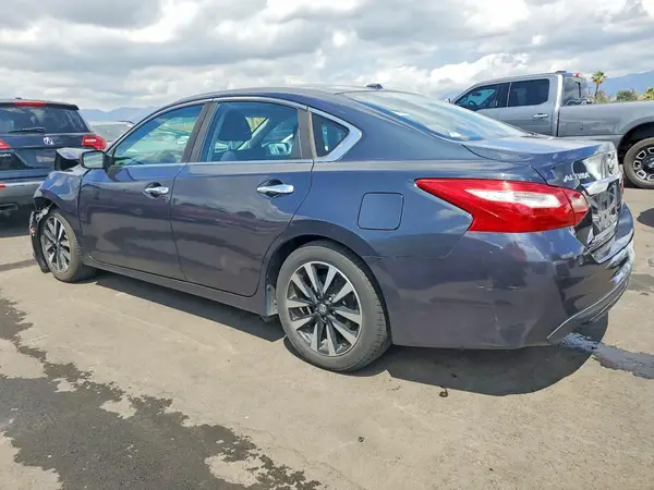1N4AL3AP4JC280195 2018 NISSAN ALTIMA - Image 2