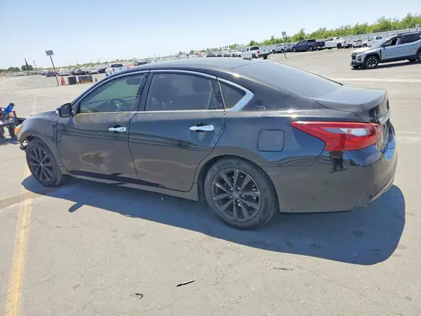 1N4AL3AP4JC281749 2018 NISSAN ALTIMA - Image 2