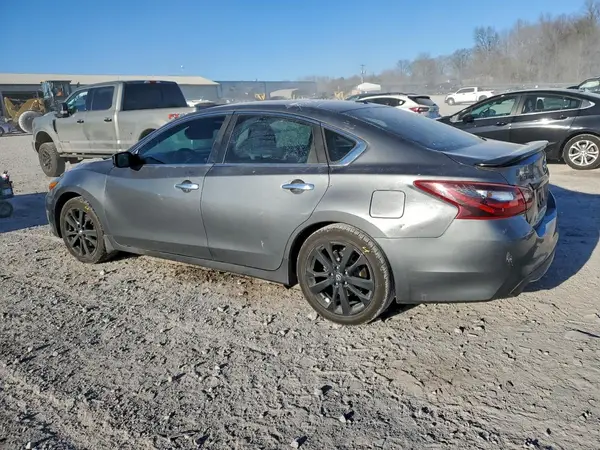 1N4AL3AP4JC282691 2018 NISSAN ALTIMA - Image 2