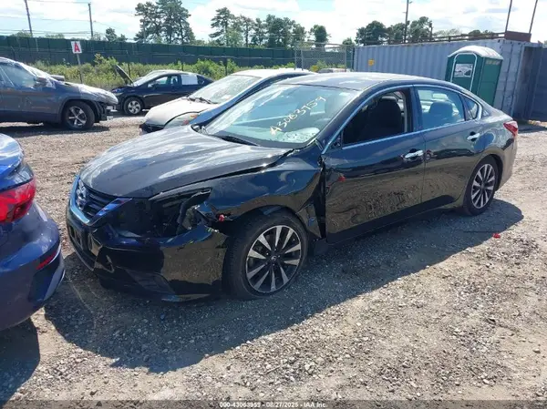 1N4AL3AP4JC282769 2018 NISSAN ALTIMA - Image 2