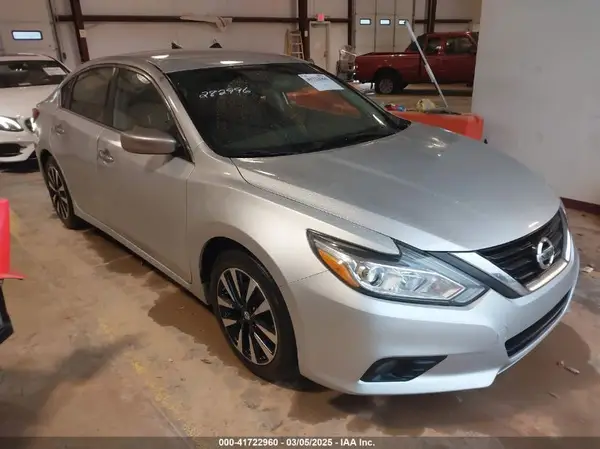 1N4AL3AP4JC282996 2018 NISSAN ALTIMA - Image 1