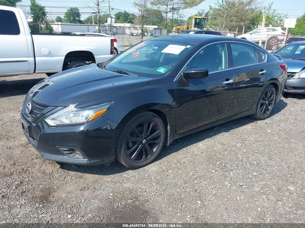 1N4AL3AP4JC284165 2018 NISSAN ALTIMA - Image 2