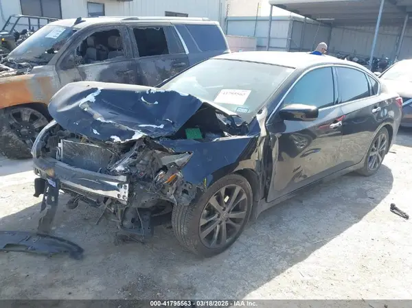 1N4AL3AP4JC284490 2018 NISSAN ALTIMA - Image 2