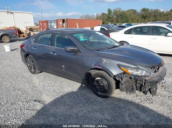 1N4AL3AP4JC286837 2018 NISSAN ALTIMA - Image 1