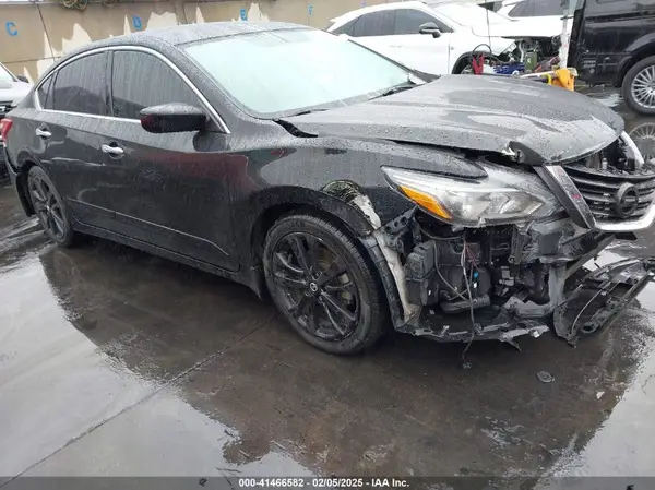 1N4AL3AP4JC288183 2018 NISSAN ALTIMA - Image 1