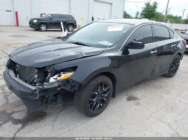1N4AL3AP4JC288488 2018 NISSAN ALTIMA - Image 2