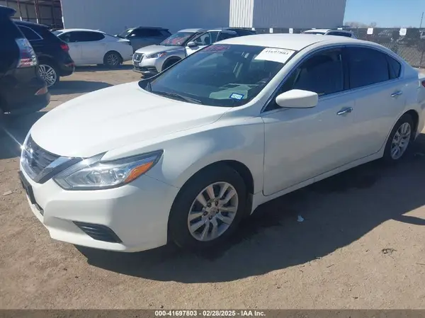 1N4AL3AP4JC290385 2018 NISSAN ALTIMA - Image 2