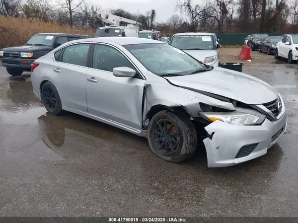 1N4AL3AP4JC290578 2018 NISSAN ALTIMA - Image 1