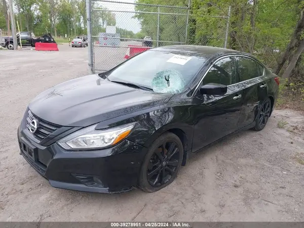 1N4AL3AP4JC294355 2018 NISSAN ALTIMA - Image 2