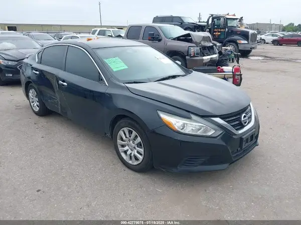 1N4AL3AP4JC472197 2018 NISSAN ALTIMA - Image 1