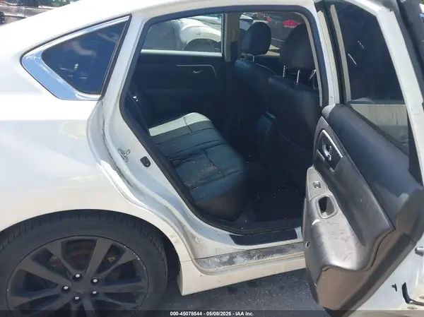 1N4AL3AP4JC472748 2018 NISSAN ALTIMA - Image 8