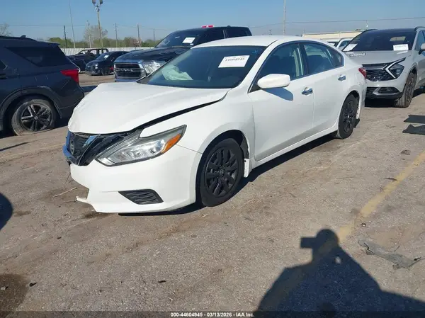 1N4AL3AP4JC472913 2018 NISSAN ALTIMA - Image 2