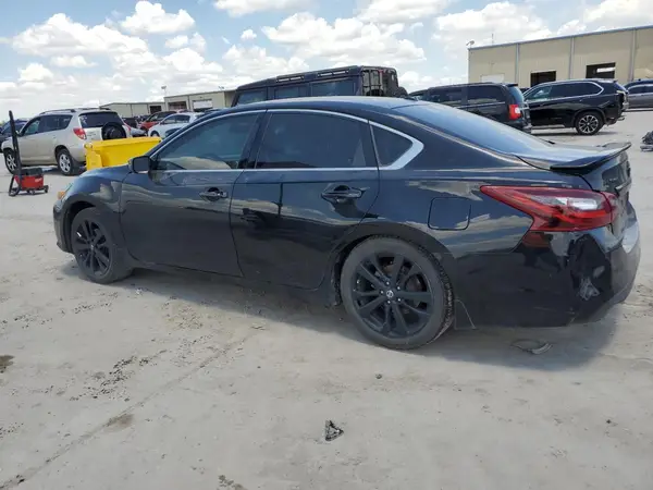 1N4AL3AP4JC473561 2018 NISSAN ALTIMA - Image 2