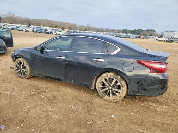 1N4AL3AP4JC474063 2018 NISSAN ALTIMA - Image 2