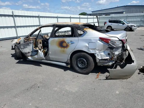 1N4AL3AP4JC474547 2018 NISSAN ALTIMA - Image 2