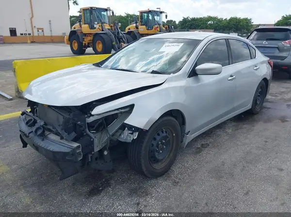 1N4AL3AP4JC474550 2018 NISSAN ALTIMA - Image 2