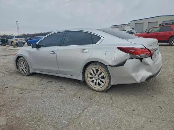 1N4AL3AP4JC475228 2018 NISSAN ALTIMA - Image 2