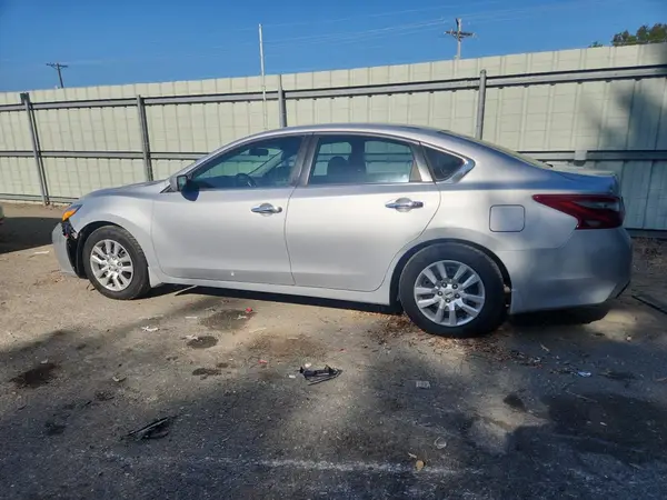 1N4AL3AP4JC475259 2018 NISSAN ALTIMA - Image 2