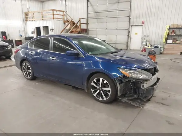 1N4AL3AP4JC475388 2018 NISSAN ALTIMA - Image 1