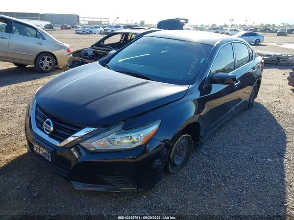 1N4AL3AP4JC475908 2018 NISSAN ALTIMA - Image 2