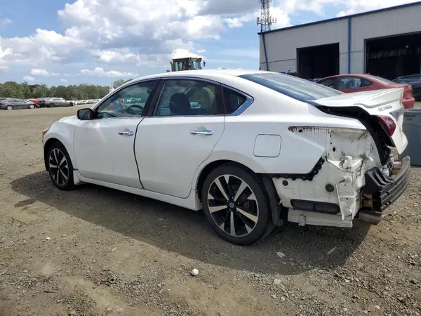 1N4AL3AP4JC477173 2018 NISSAN ALTIMA - Image 2