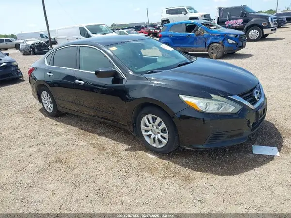 1N4AL3AP4JC478064 2018 NISSAN ALTIMA - Image 1