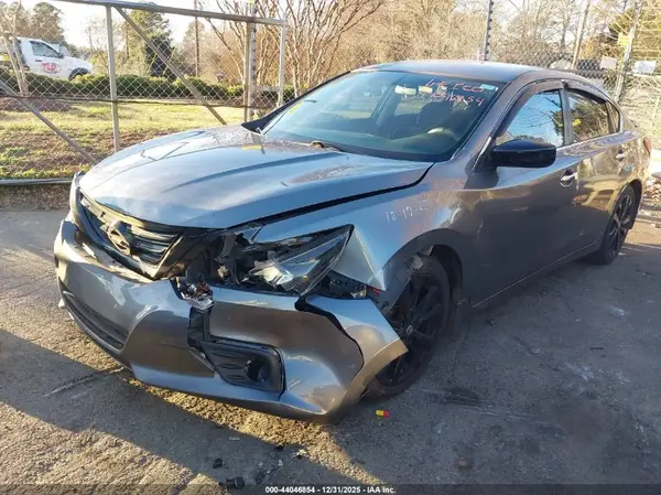 1N4AL3AP4JC478971 2018 NISSAN ALTIMA - Image 2