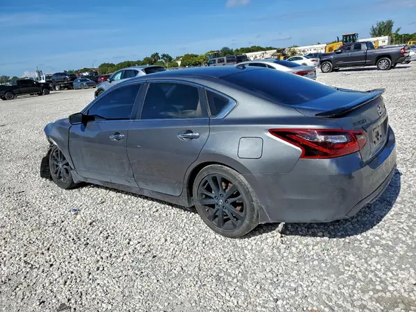 1N4AL3AP4JC479117 2018 NISSAN ALTIMA - Image 2