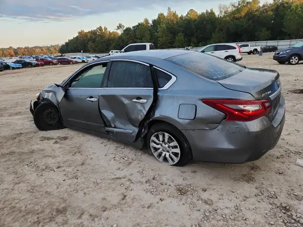 1N4AL3AP4JC479909 2018 NISSAN ALTIMA - Image 2
