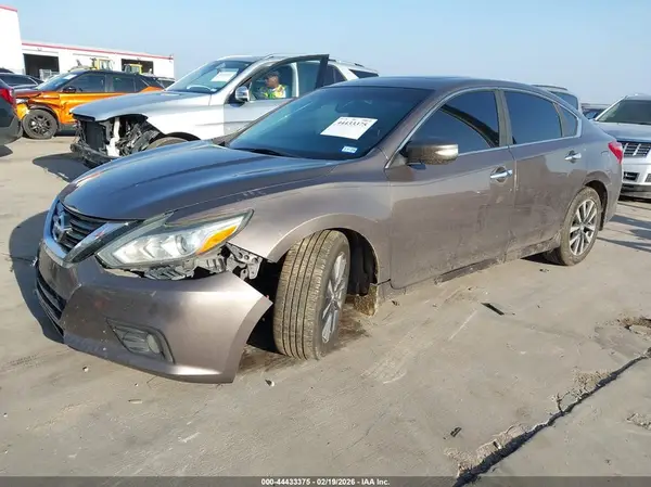 1N4AL3AP5GC127057 2016 NISSAN ALTIMA - Image 2