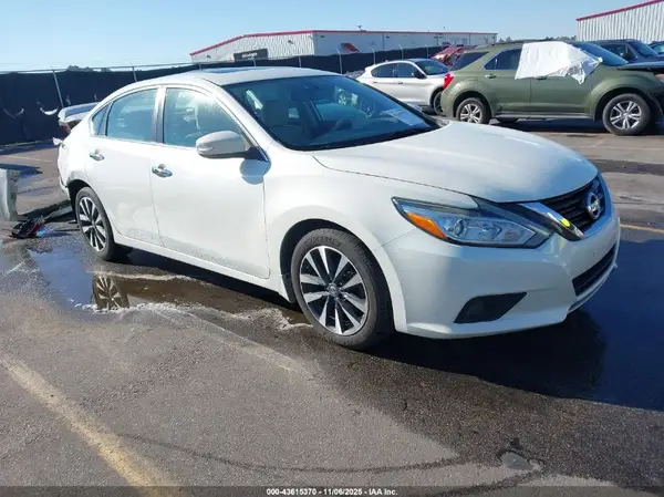 1N4AL3AP5GC132470 2016 NISSAN ALTIMA - Image 1