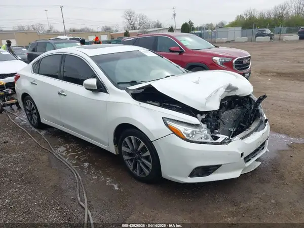 1N4AL3AP5GC137636 2016 NISSAN ALTIMA - Image 1