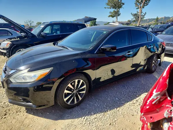 1N4AL3AP5GC152735 2016 NISSAN ALTIMA - Image 1