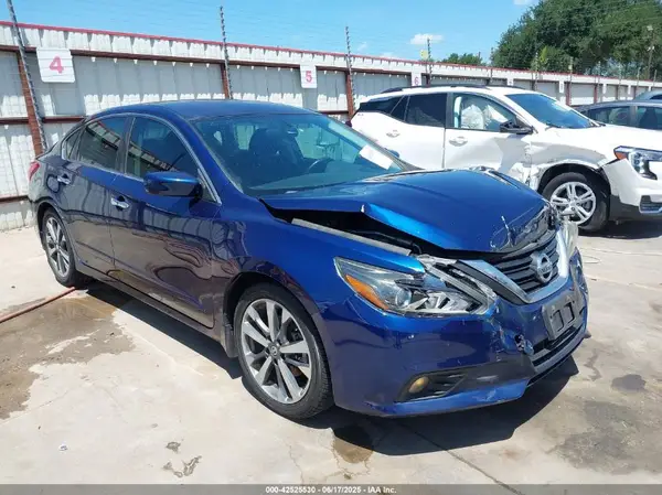 1N4AL3AP5GC155652 2016 NISSAN ALTIMA - Image 1