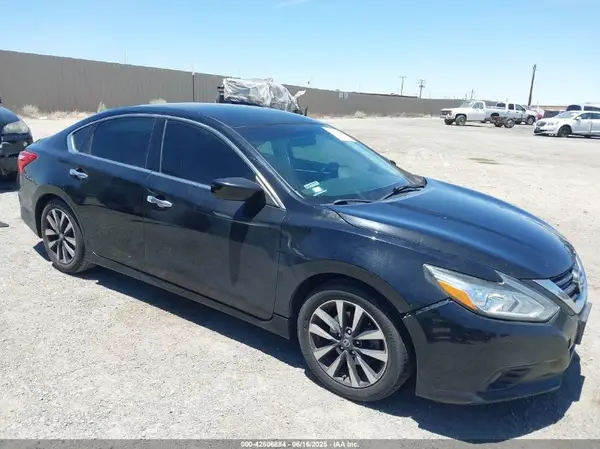 1N4AL3AP5GC180003 2016 NISSAN ALTIMA - Image 1