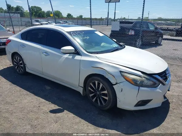1N4AL3AP5GC184388 2016 NISSAN ALTIMA - Image 1