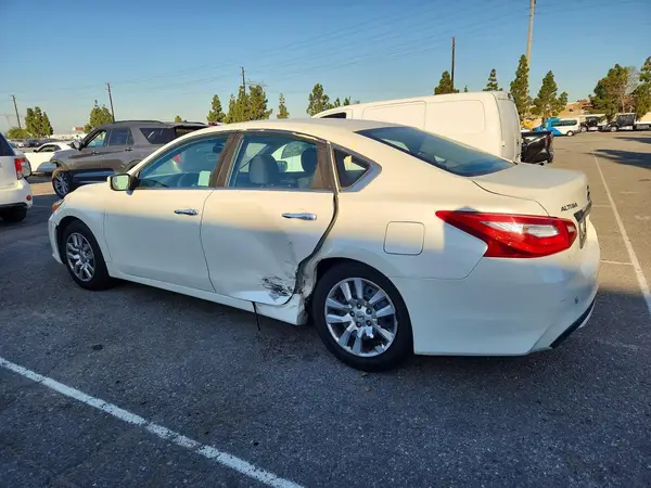 1N4AL3AP5GC190045 2016 NISSAN ALTIMA - Image 2